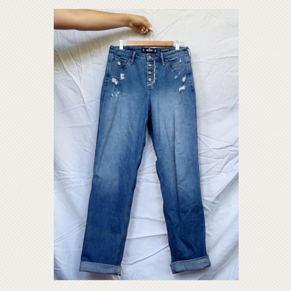High Waisted Vintage Distressed Mom Jeans